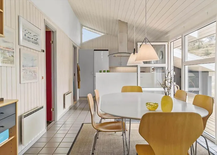 Ln1911-hjorring-under-bjergene-3 بيت للعطل *